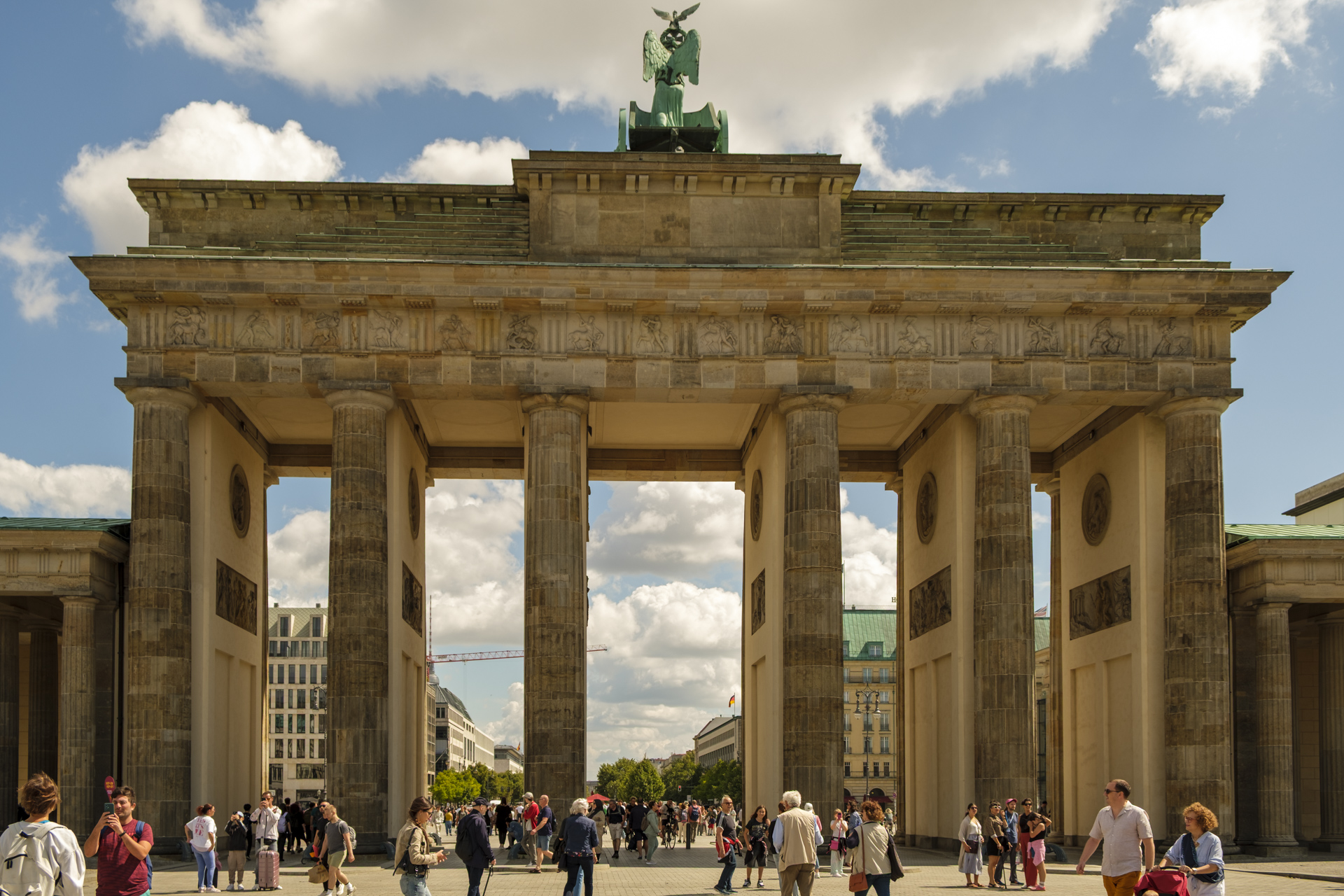 20250730-BrandenburgGateBerlin-0025-1920p.jpg